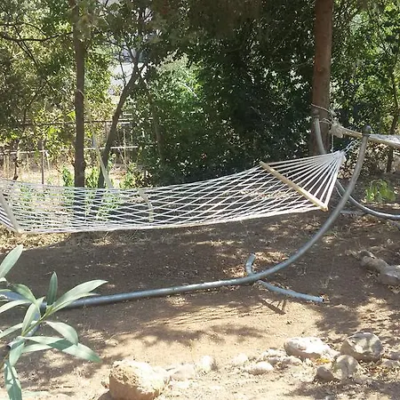 فندق مبيت وإفطار Cici's Pansion *
