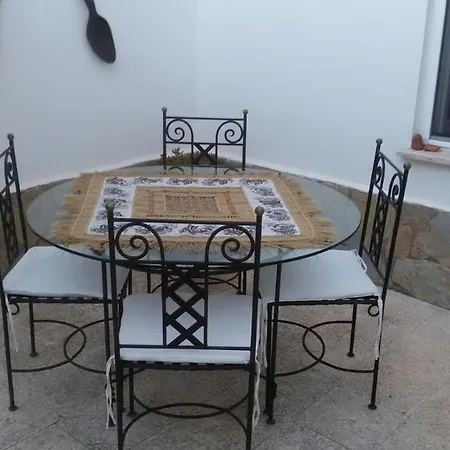 Cici's Pansion Bed & Breakfast